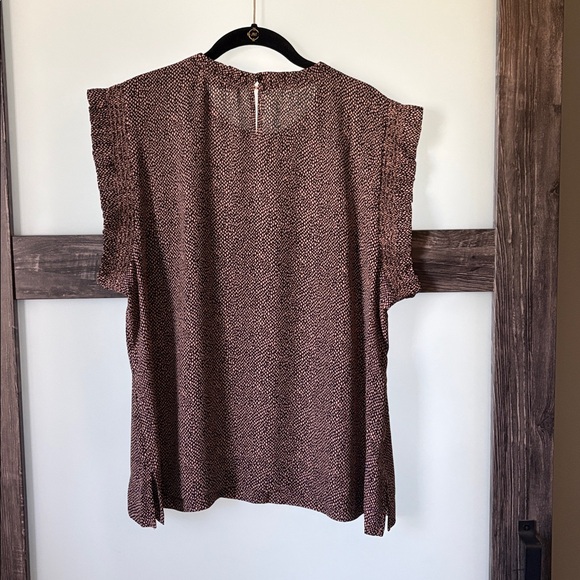Textured Ruffle Sleeve Blouse in Brown and Black - Picture 6 of 6